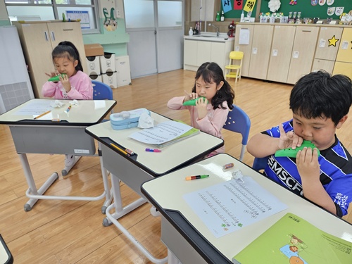 금당초등학교, 행복교육지구 마을학교 '오카리나교실' 운영 기사 이미지