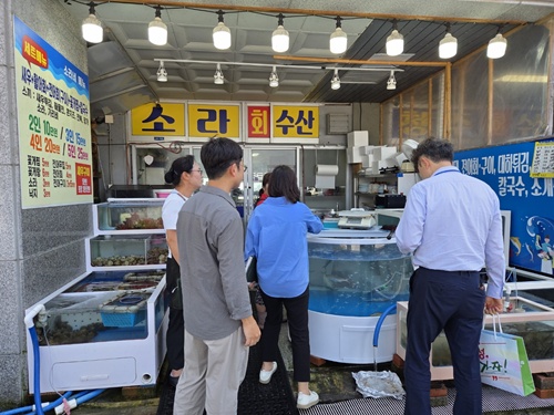 홍성군, 남당항 대하축제 '맛·위생·친절' 다 잡는다 기사 이미지