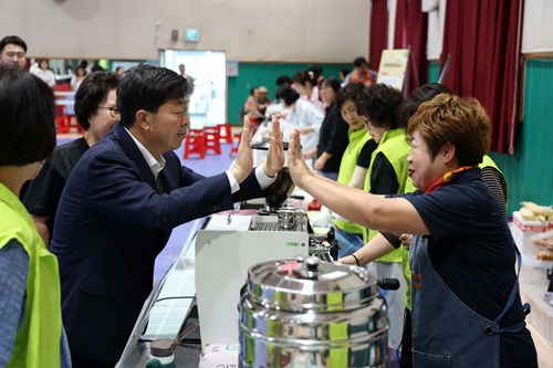 홍동면, 행복 싣고 찾아가는 이동복지관 성료